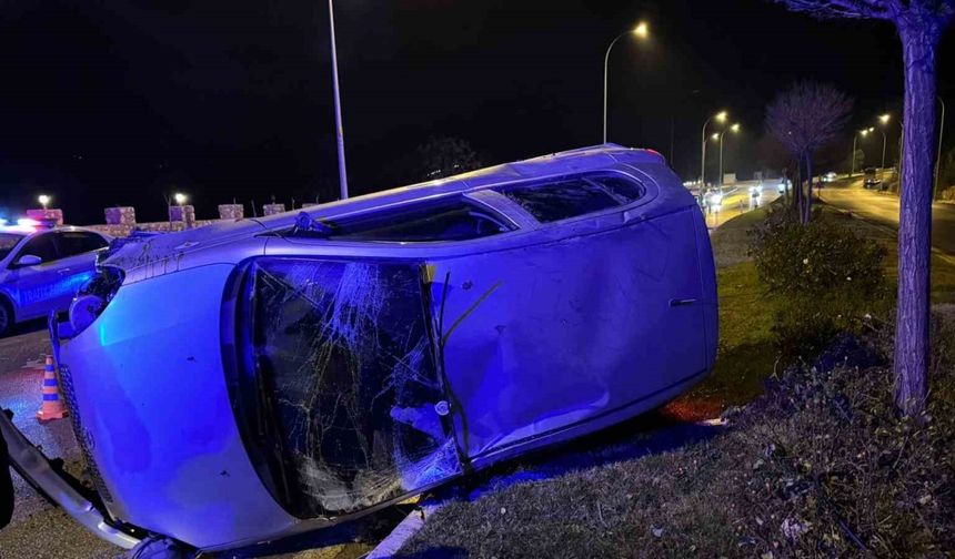 Bilecik’te Takla Atan Otomobilden Sürücü Burnu Kanamadan Çıktı