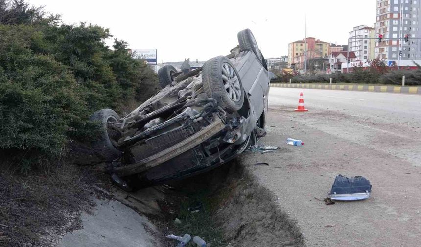 Takla Atan Otomobilde 2 Kişi Şans Eseri Kurtuldu