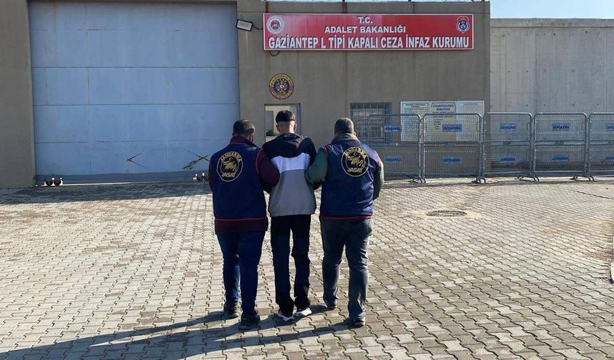 Uyuşturucu Ticareti Yapan 10 Yıl Hapis Cezalı Şahıs Yakalandı