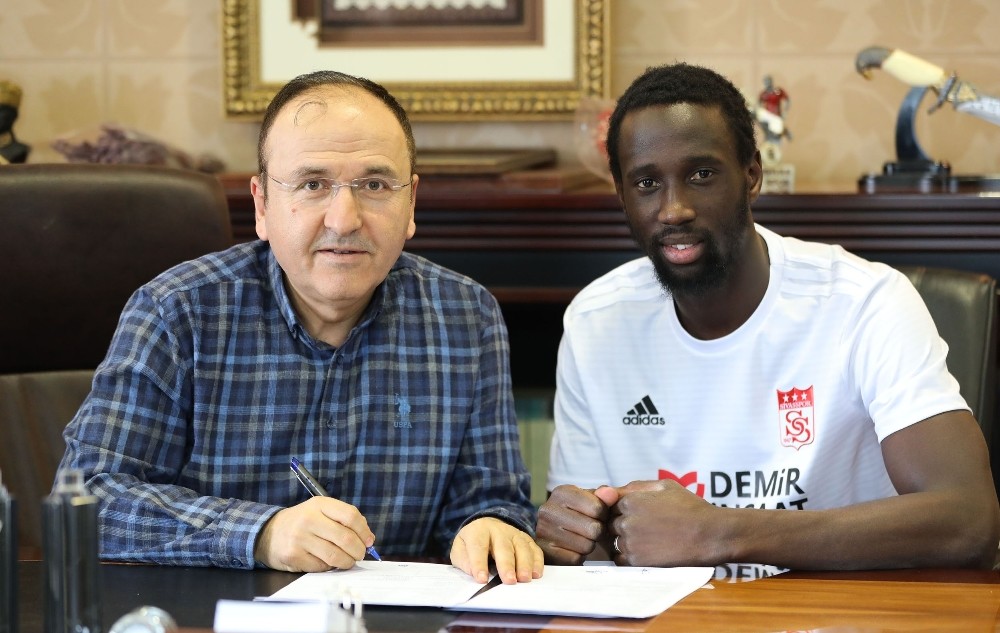 Sivasspor Samba Camarayi Kadrosuna Katti 843A472