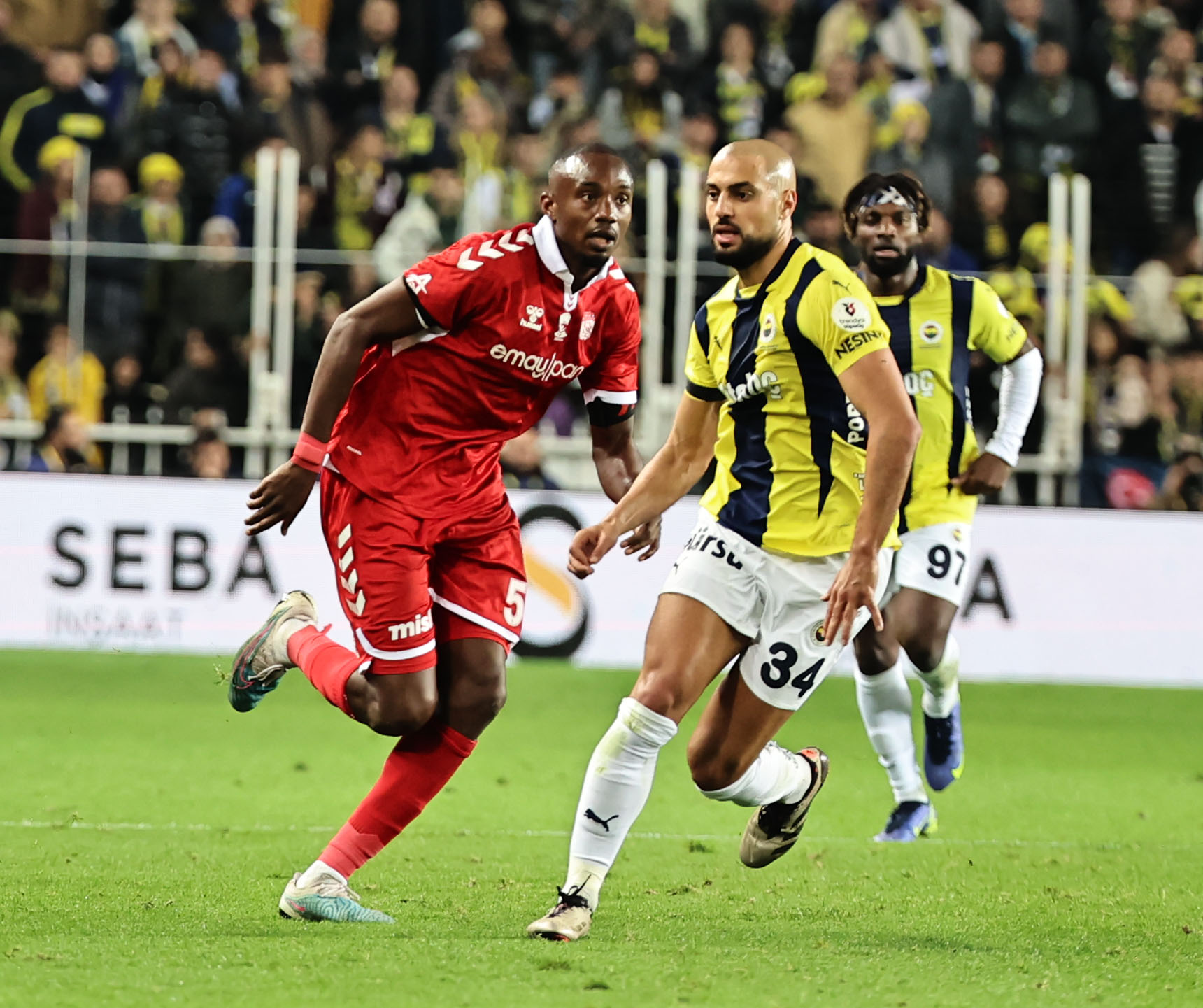 Net Global Sivasspor Deplasmanda Fenerbahçe'ye 3 Mağlup Olarak Galibiyet Serisine Nokta Koydu. -1