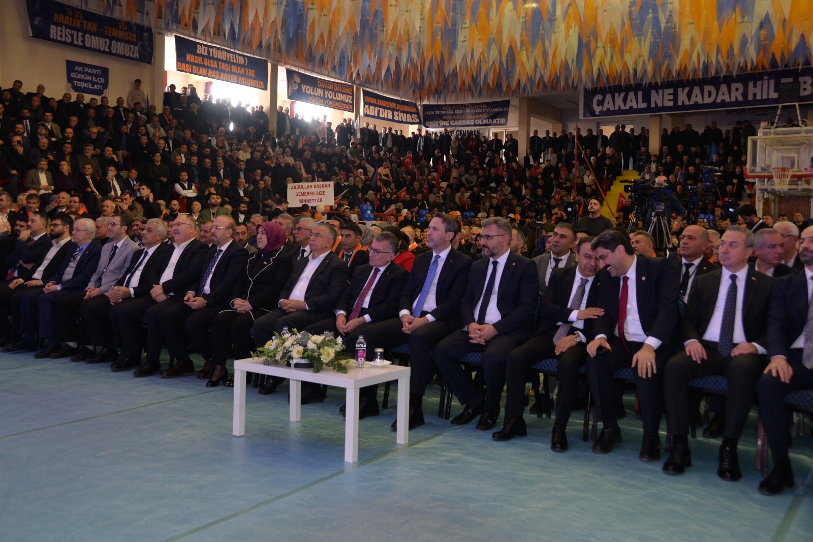 Ak Parti Sivas 8. Olağan İl Genel Kongresi’nde Abdullah Güler’den Kalkınma Ve Birlik Mesajları 8