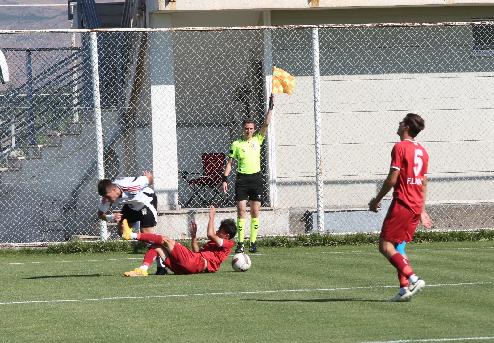 Gelisim Liglerinde Rakipler Besiktas Ve Adana Demirspor 9