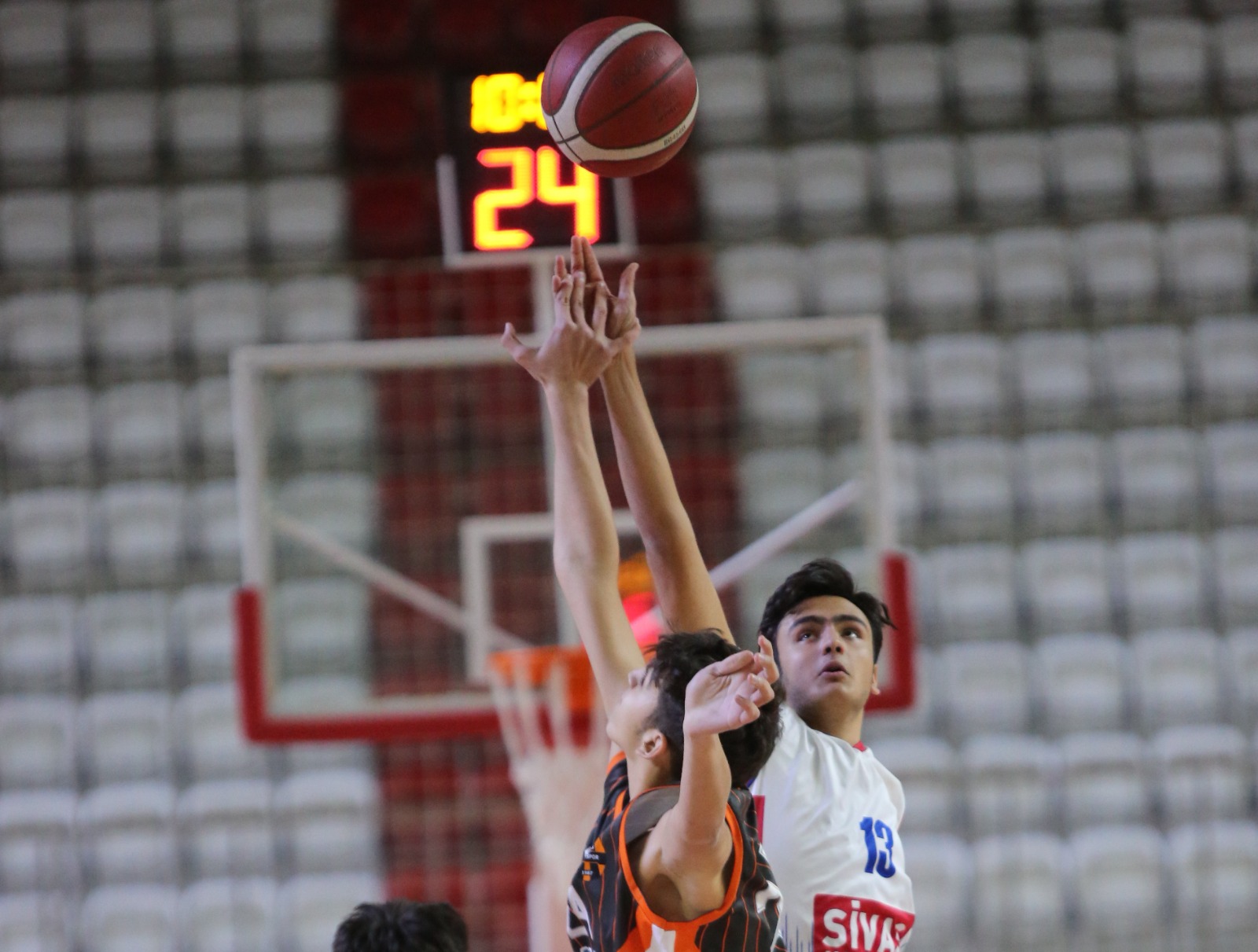 Sivas’ta Basketbolda Crosspor Rüzgârı Esiyor 5